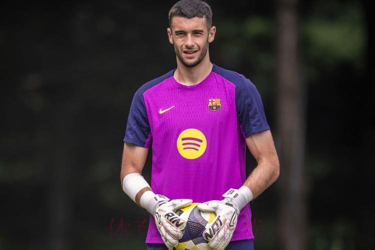 世体：巴萨希望与特狮面谈 劝说其签署医疗报告